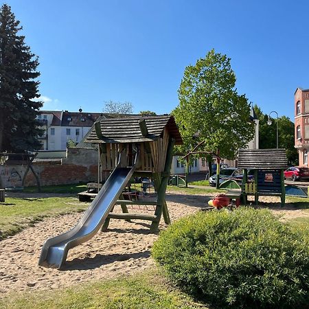 Fewo "Franzi" 5 Personen, Zentrale Lage, Parkplatz Dessau-Rosslau 外观 照片